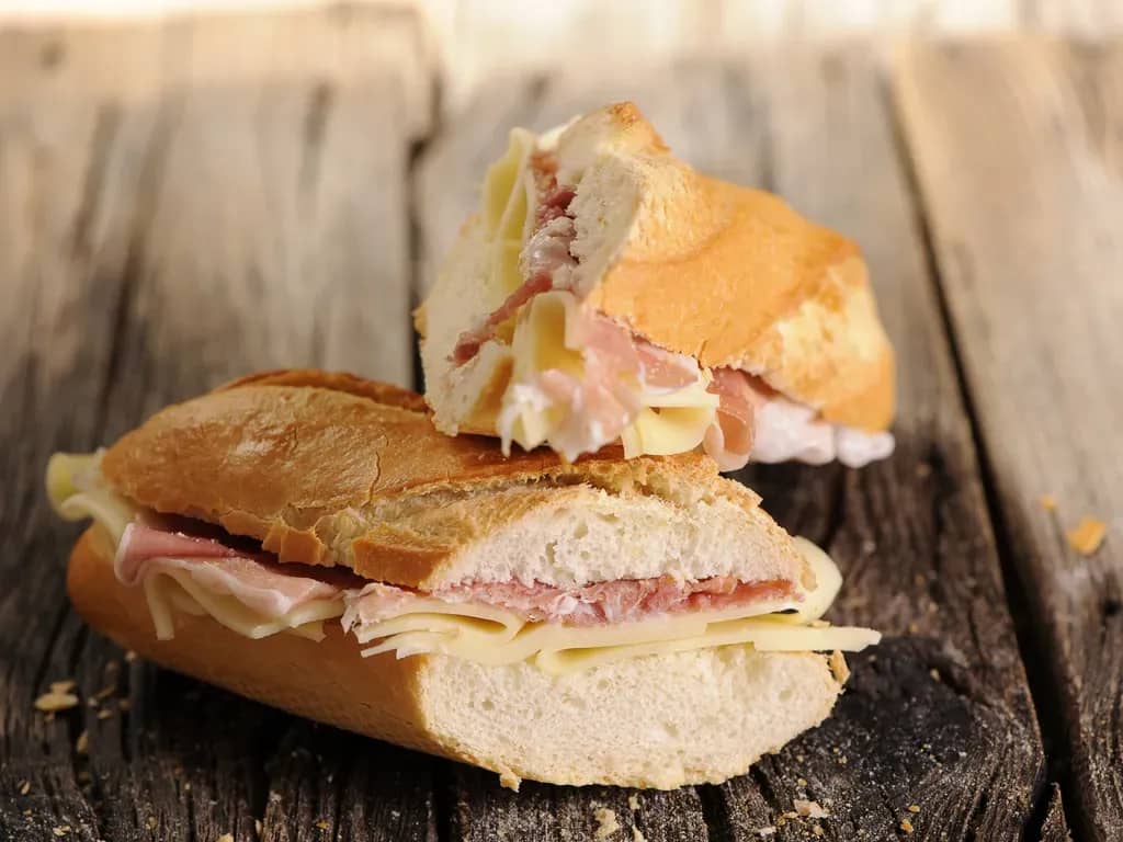 Ham & Gruyère sandwich (Jambon Fromage)