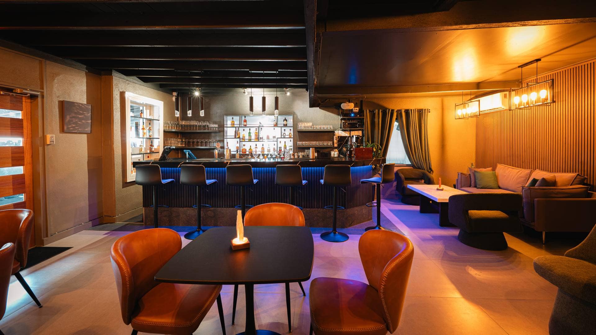 Sentia Lounge