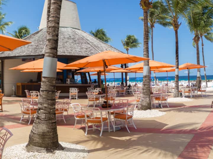 Water's Edge Beach Bar logo